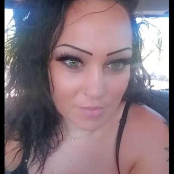 Meet your Posher, Crystal - Picture 1 of 1